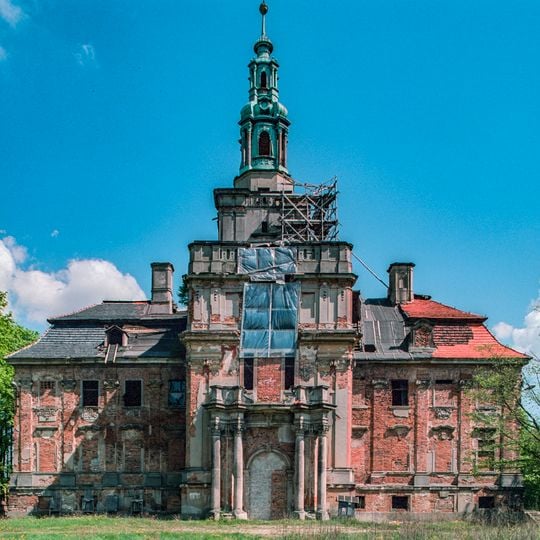 Chocianów Palace