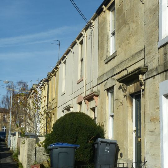 5-11, Adcroft Street