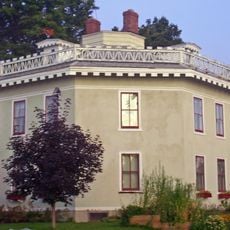 Estabrook Octagon House
