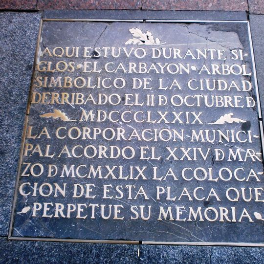 Placa conmemorativa del Carbayón