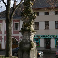 Sloup se sochou svatého Jana Nepomuckého