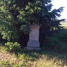 Kříž v Hořesedlech u rozcestí