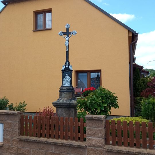 Kříž v ulici Široká