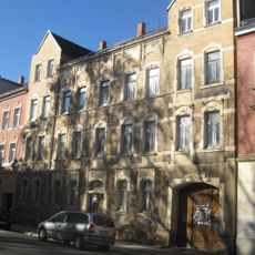 Mietshaus in geschlossener Bebauung Bernhardstraße 107