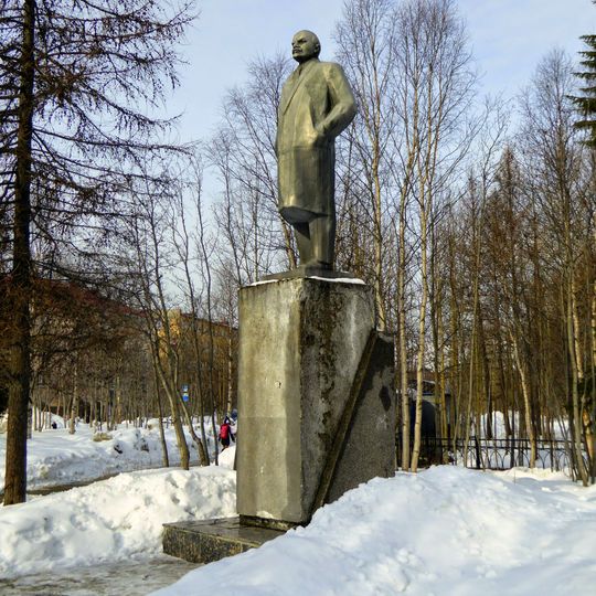 Apatity Lenin Monument
