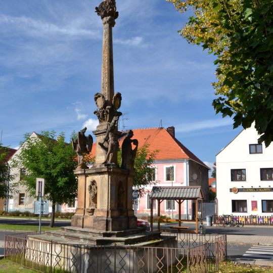 Sloup se sousoším Nejsvětější Trojice
