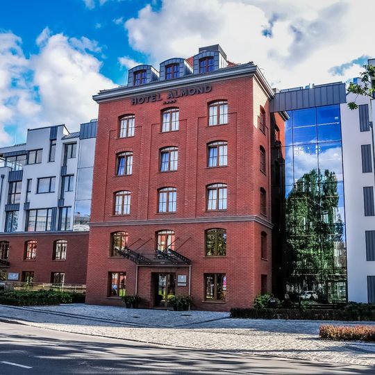 Hotel Almond