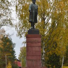 Monument to Kirov at Svirstroy