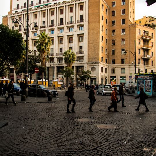 Palazzo INA in piazza Carità