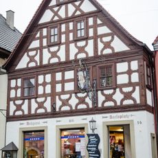 Wohn- und Geschäftshaus