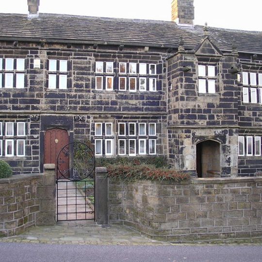 Fallingworth Hall and Fallingworth Hall Cottage