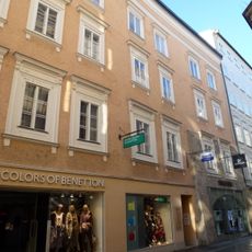 Wohn- und Geschäftshaus