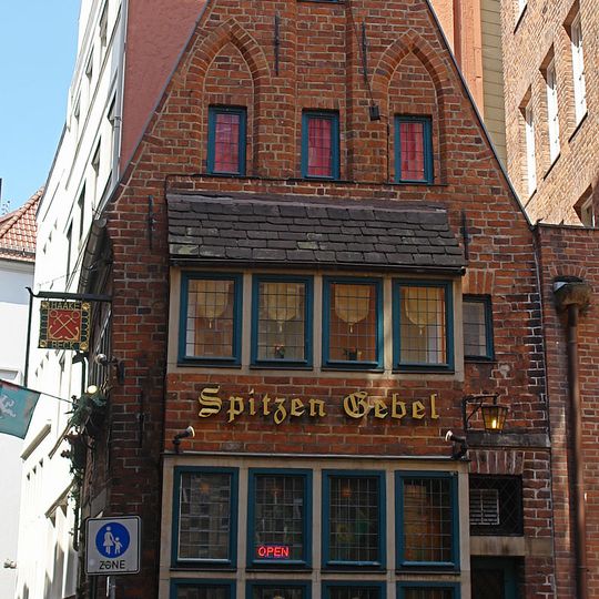 Spitzen Gebel