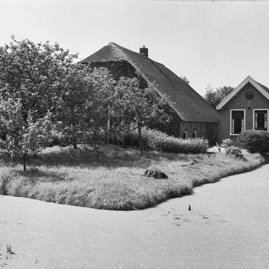Zuideinde 10, Aarlanderveen