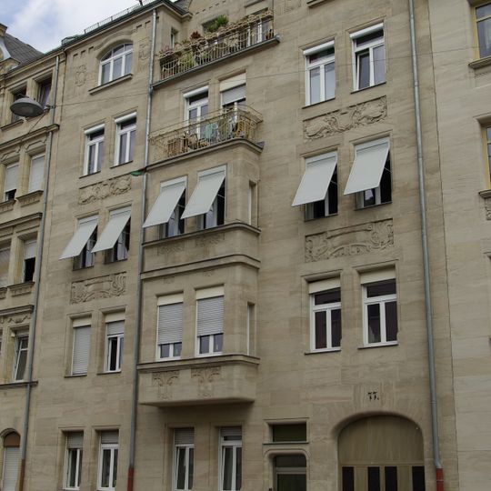 Amalienstraße 77
