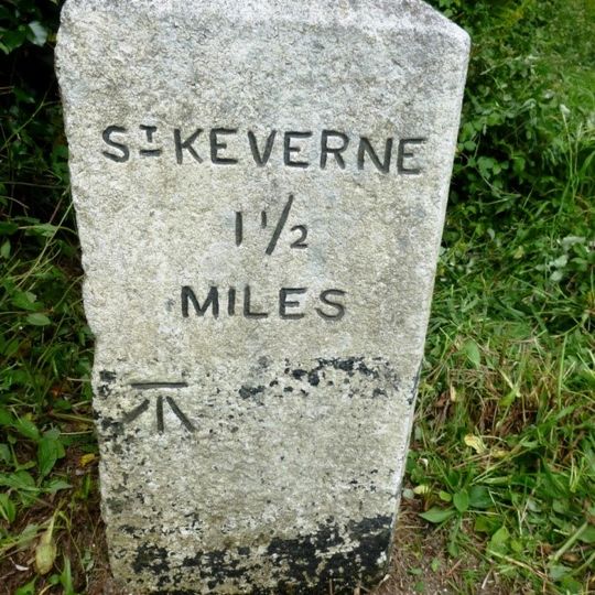 Milestone, St Keverne Beacon, W of Coverack jct