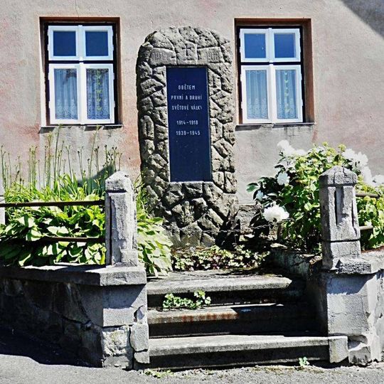 Pomník padlým ve Štrbicích