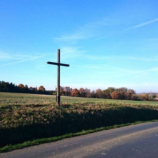 Kříž jižně od Dolní Lukavice