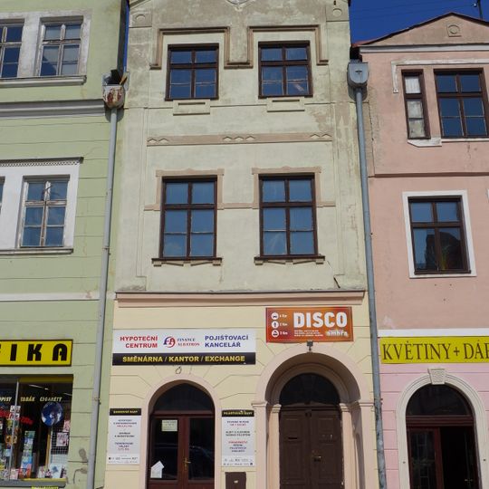 Mírové náměstí 119