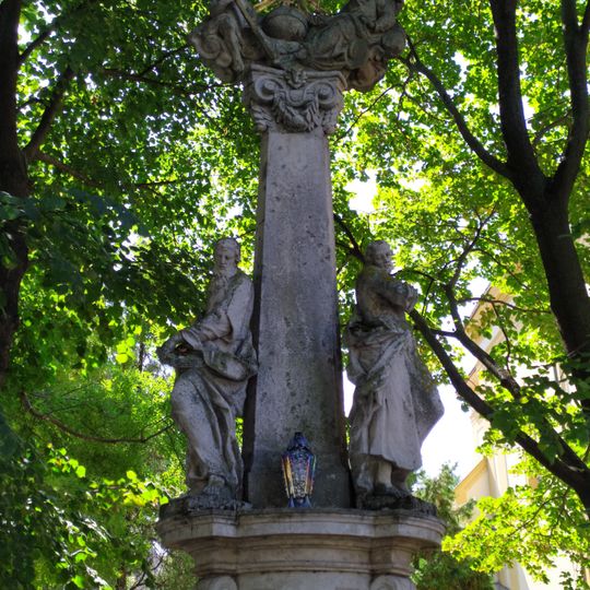 Trojičný stĺp, Trojička, stĺp s architektúrou