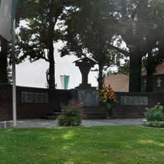 Kriegerdenkmal/Sektionskreuz Oberbeberich