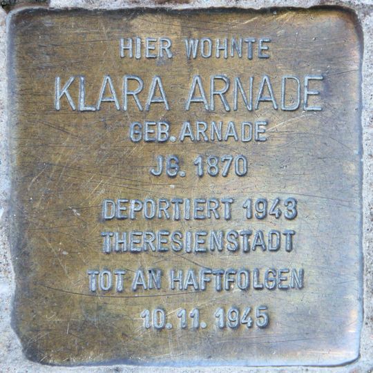 Stolperstein en memoria de Klara Arnade