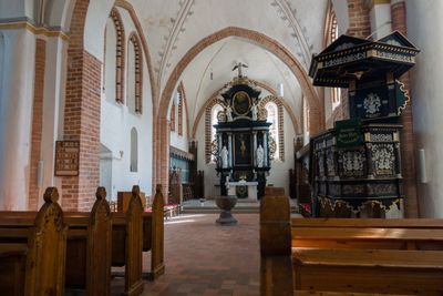 Interior 0