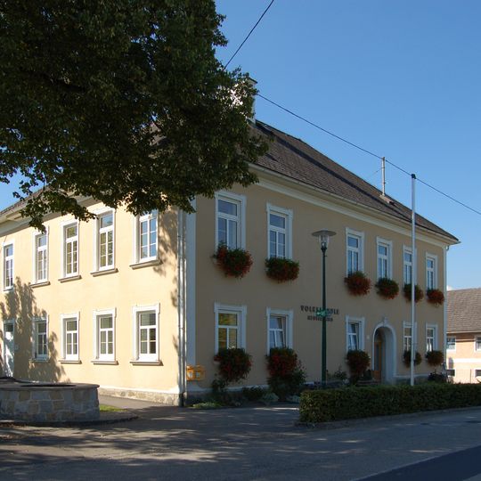 Volksschule Neußerling