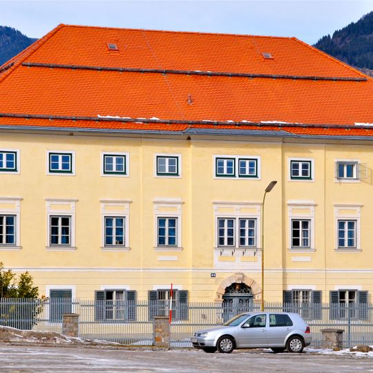 Anlage Hensel-Kaserne, ehem. Regatschnig-Gut