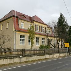 Pulsnitzer Straße 22, Schule