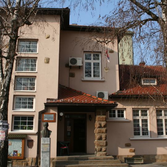 Library „Božidar Knežević“ Ub