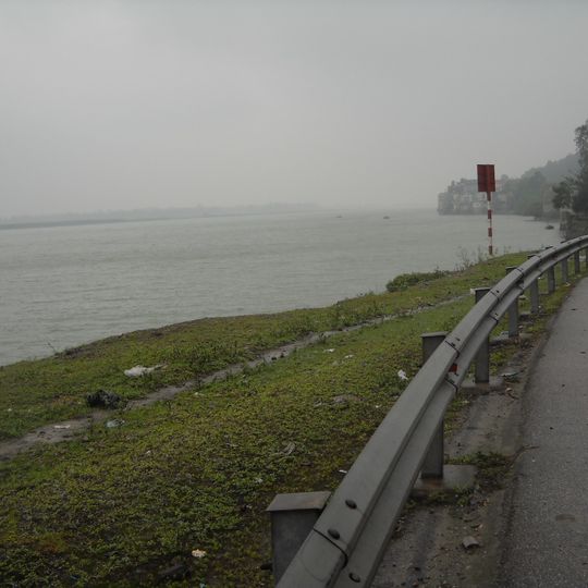 Cả River
