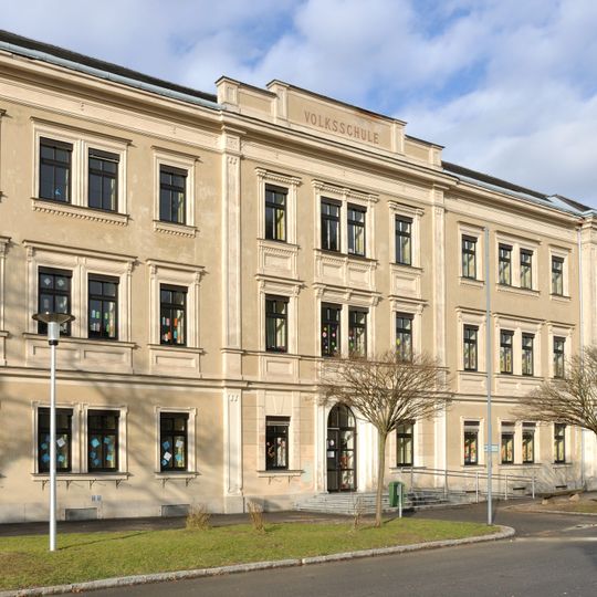 Kirchenplatz 4 Volksschule