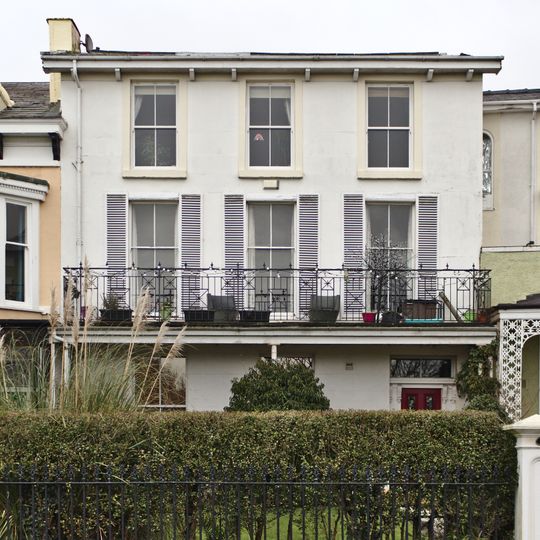 13 Marine Terrace, Waterloo