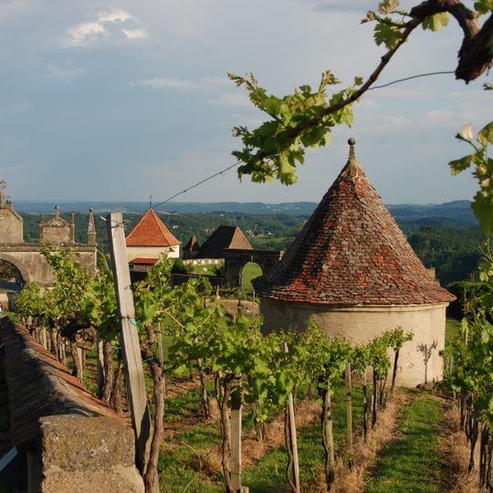 Kastellan- und Wirtschaftsgebäude