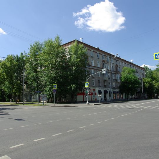 Metallurgov Street 7/18