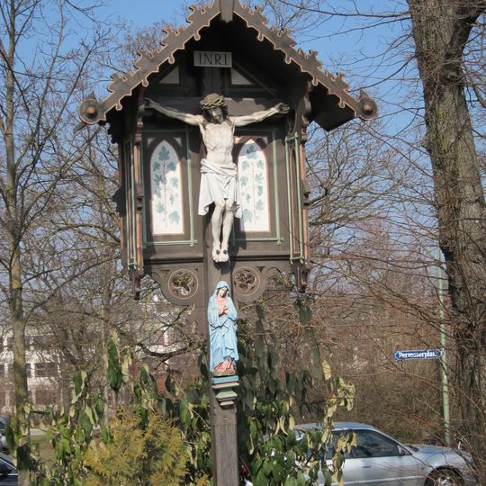 Wegkreuz mit Madonna