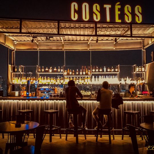 COSTESS Cafe & Bar