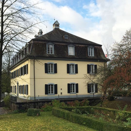 Haus Laué und Gartenpavillons