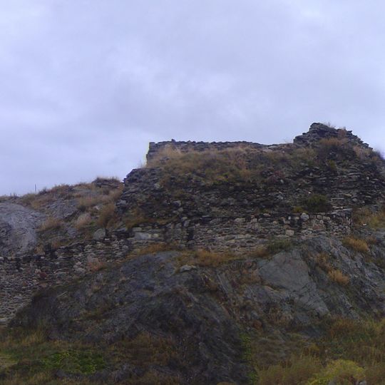 Castillo de Valencia de Areo
