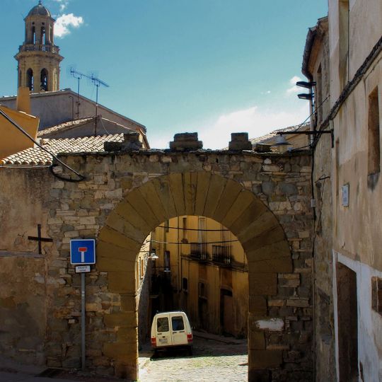 Puerta y Murallas de Calaf