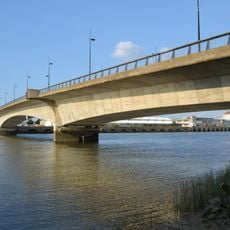 Pont des Trois-Continents