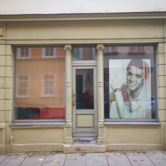 Keller, Wandbögen und Ladeneinbau Fischerstraße 23