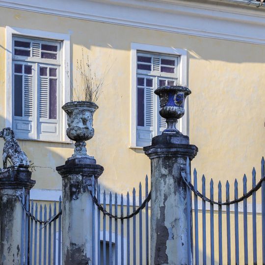Duas Jarras de Louça da Fábrica de Santo Antônio do Porto