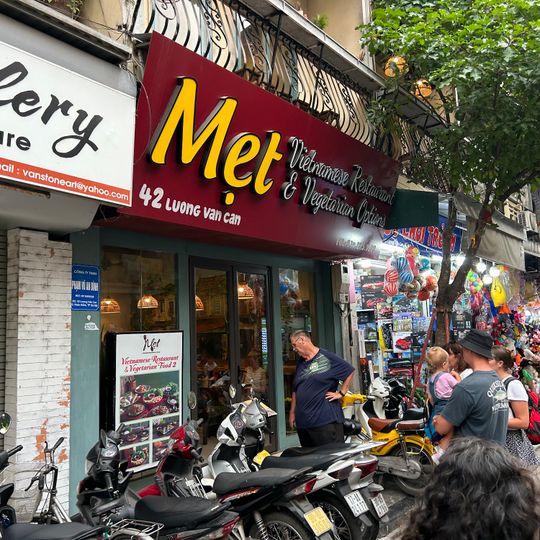 MẸT Vietnamese Restaurant & Vegetarian Met 2