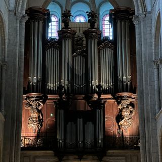 Pipe organ in Caen (Calvados, Normandy, France)