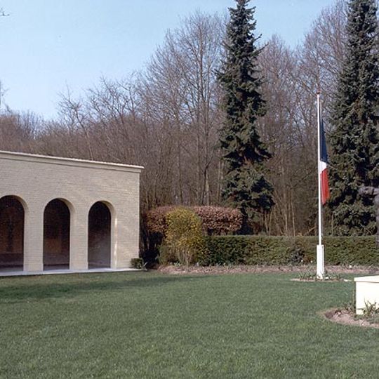Cimetière militaire néerlandais d'Orry-la-Ville