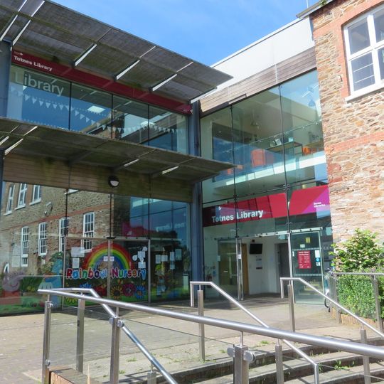 Totnes Library
