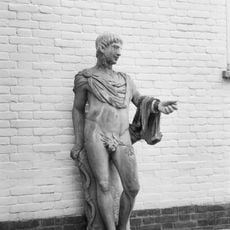 De Tempel: tuinbeeld "Apollo"