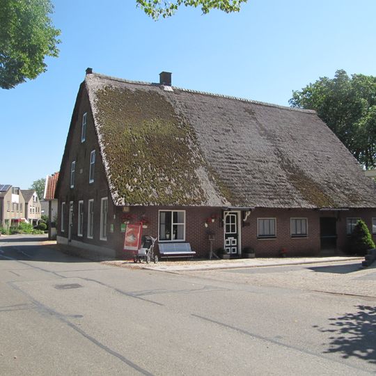 Oudkerkseweg 9, Giessenburg